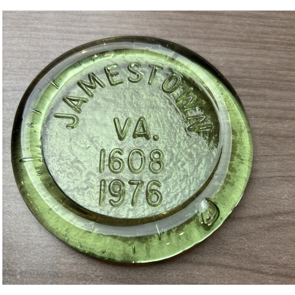 Jamestown VA 1607-1970 Green Glass Paperweight Souvenir Art Glass -vintage